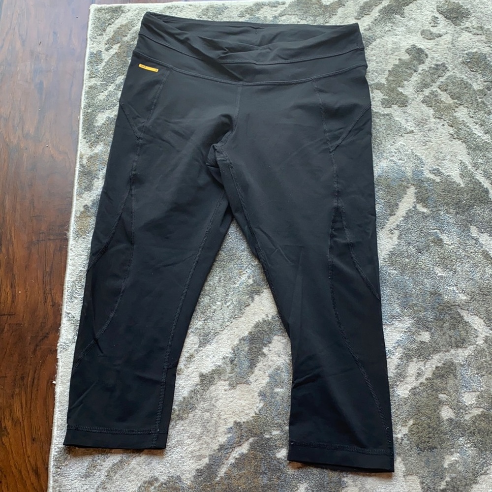 Black high waisted, cropped leggings, size M